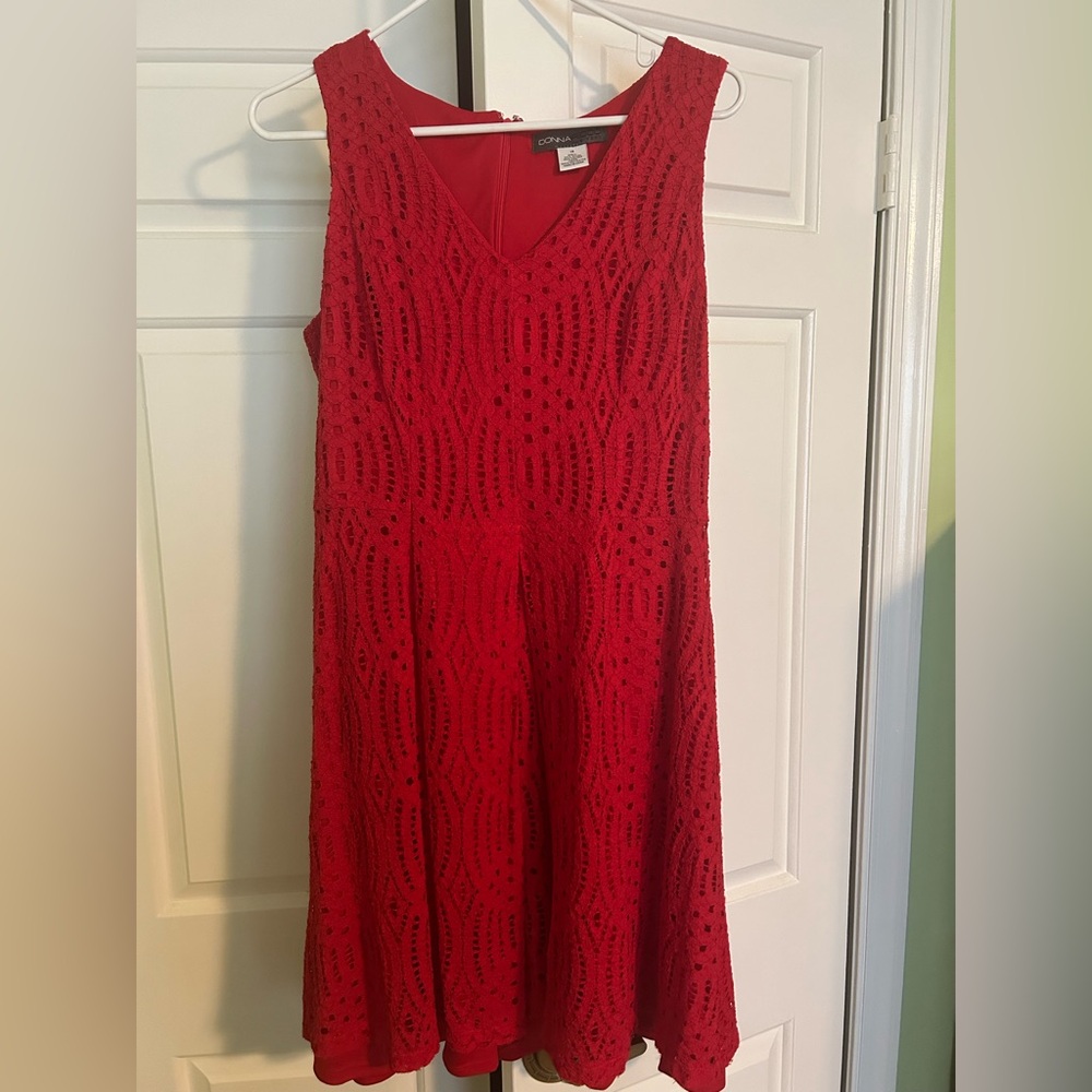 Donna Ricco Vibrant Red Dress